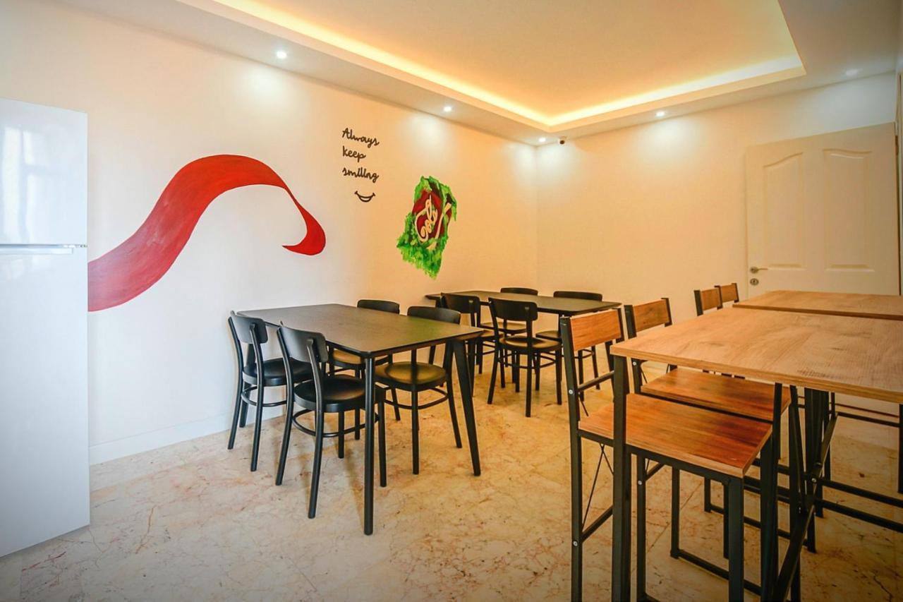 Manu Startup House Vandrarhem Istanbul Exteriör bild