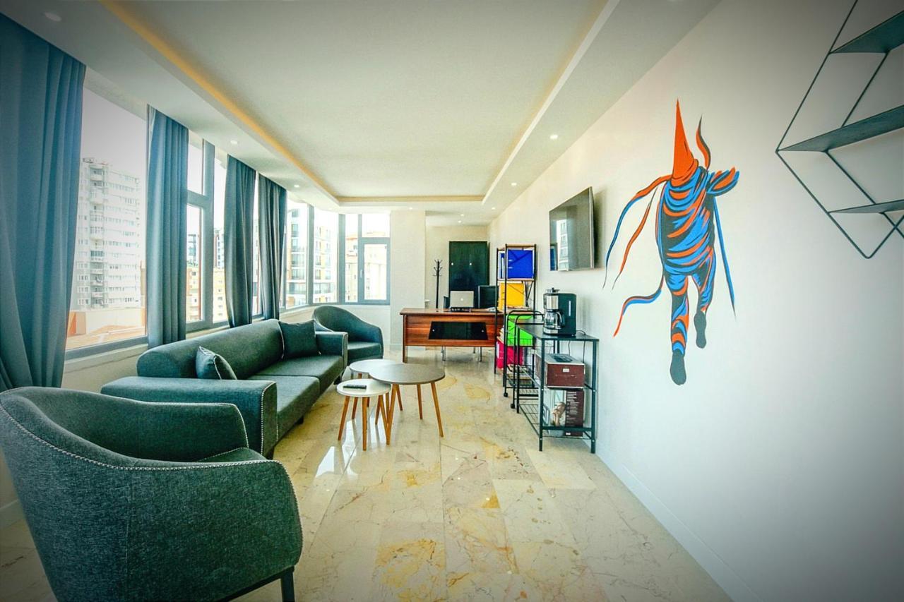 Manu Startup House Vandrarhem Istanbul Exteriör bild