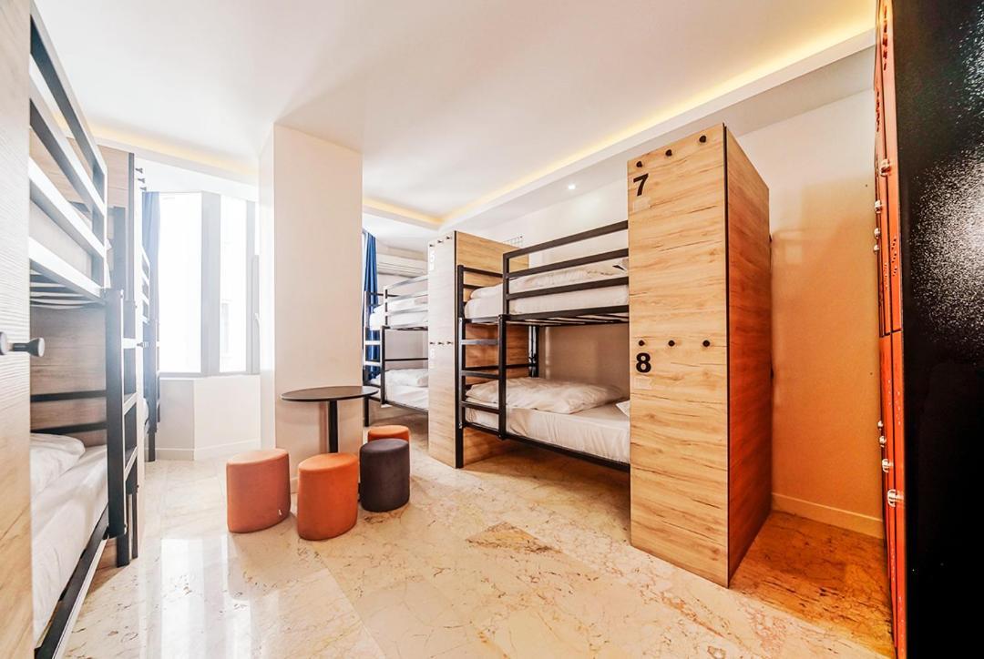 Manu Startup House Vandrarhem Istanbul Exteriör bild